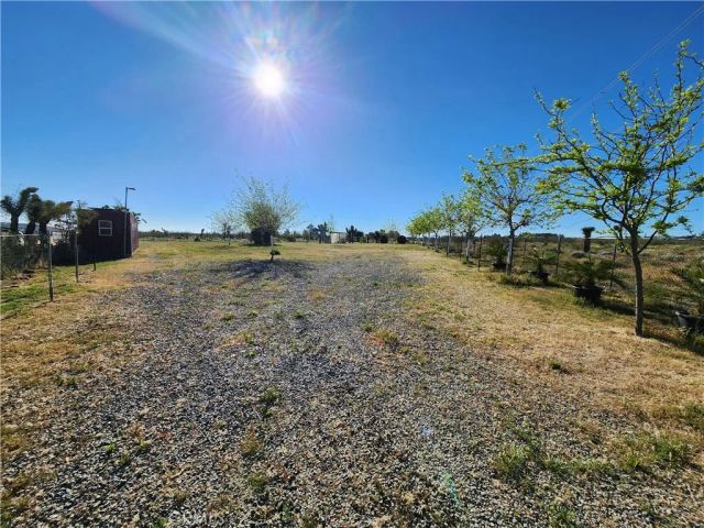 11391 Johnson, Phelan, CA 92371
