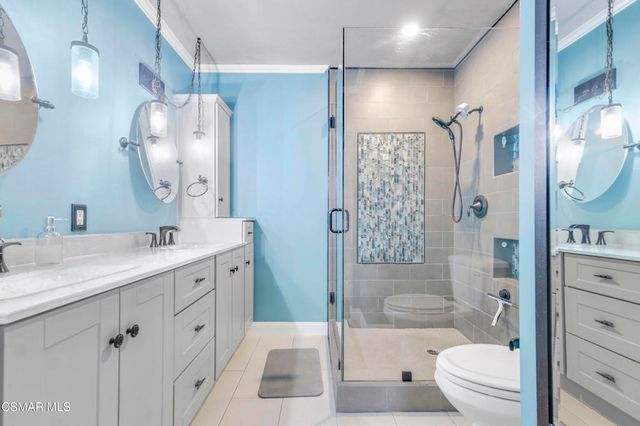 4720 Park Granada 212, Calabasas, CA 91302