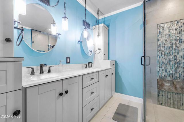 4720 Park Granada 212, Calabasas, CA 91302