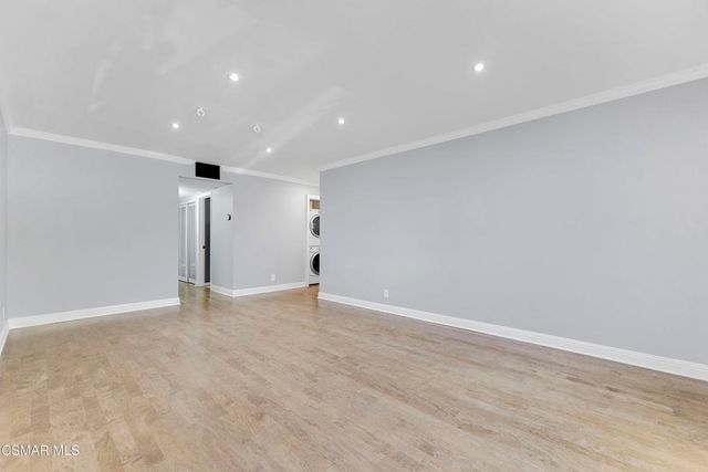 4720 Park Granada 212, Calabasas, CA 91302