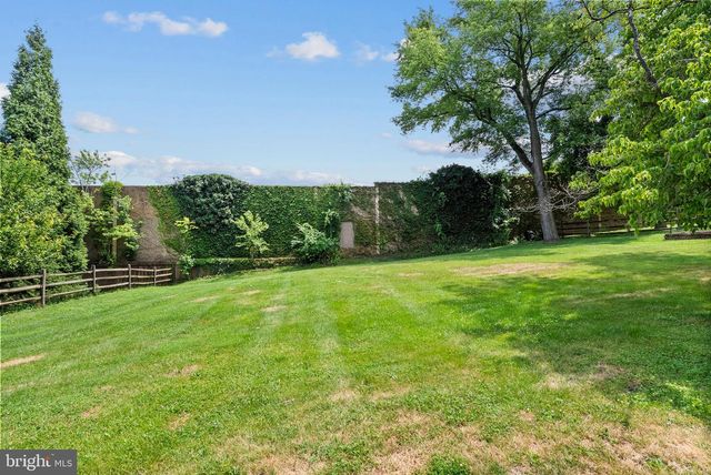 8339 TALLY HO RD, Lutherville Timonium, MD 21093