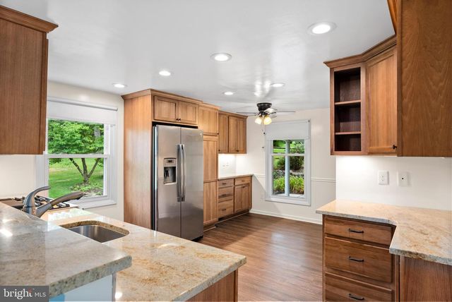 8339 TALLY HO RD, Lutherville Timonium, MD 21093