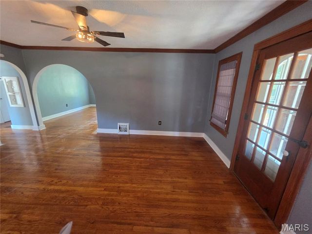 33 Glenview Drive, Belleville, IL 62223