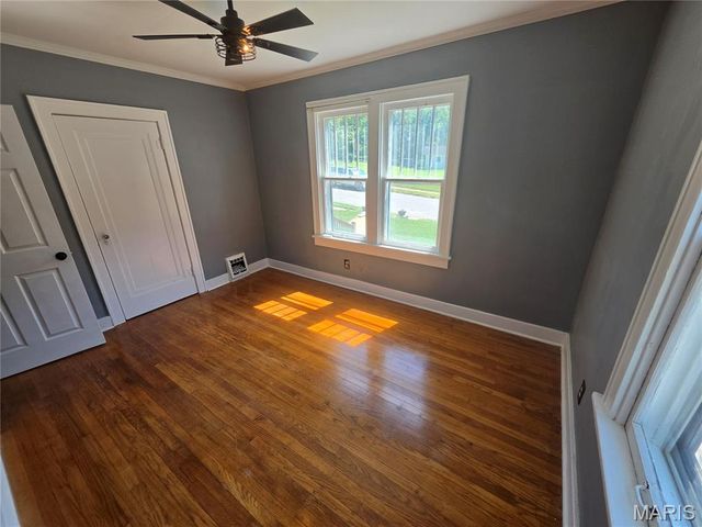 33 Glenview Drive, Belleville, IL 62223