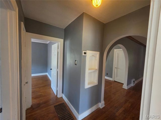 33 Glenview Drive, Belleville, IL 62223