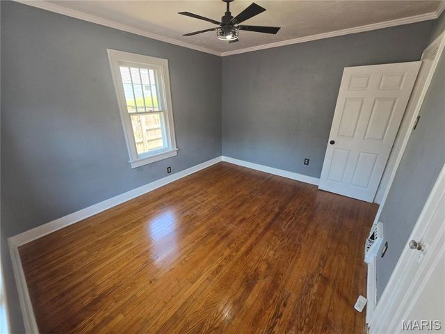 33 Glenview Drive, Belleville, IL 62223