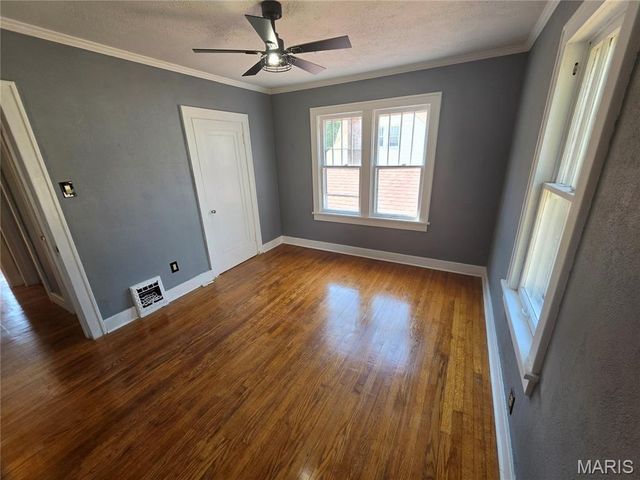 33 Glenview Drive, Belleville, IL 62223