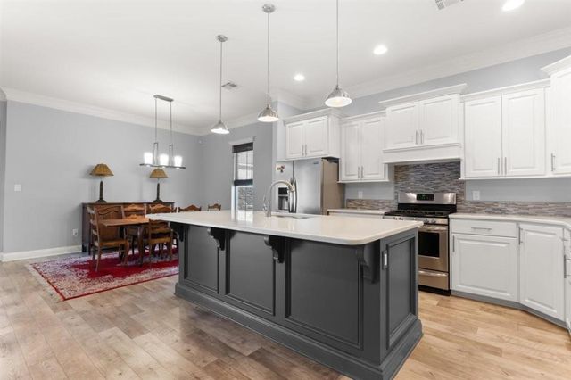 5822 Shining Way Street, Lake Charles, LA 70605