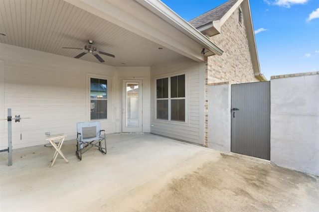 5822 Shining Way Street, Lake Charles, LA 70605