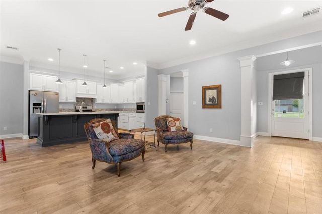 5822 Shining Way Street, Lake Charles, LA 70605