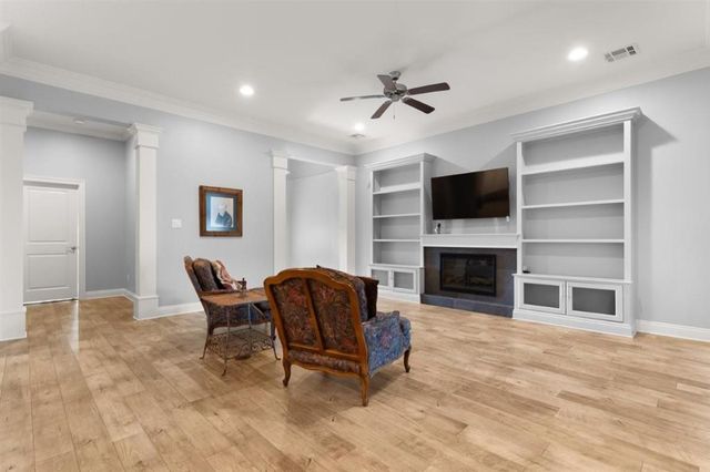 5822 Shining Way Street, Lake Charles, LA 70605