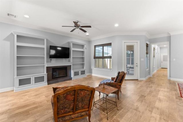 5822 Shining Way Street, Lake Charles, LA 70605