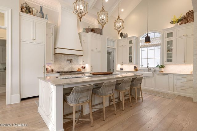 101 Kingfisher Drive, Lafayette, LA 70508