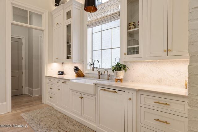 101 Kingfisher Drive, Lafayette, LA 70508