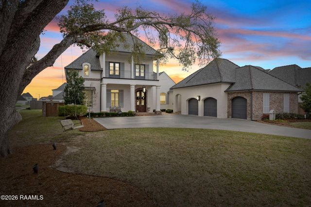101 Kingfisher Drive, Lafayette, LA 70508