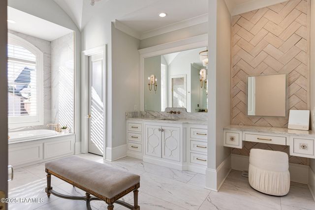 101 Kingfisher Drive, Lafayette, LA 70508