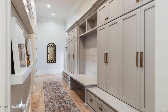 101 Kingfisher Drive, Lafayette, LA 70508