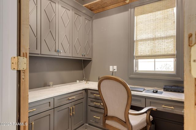 101 Kingfisher Drive, Lafayette, LA 70508