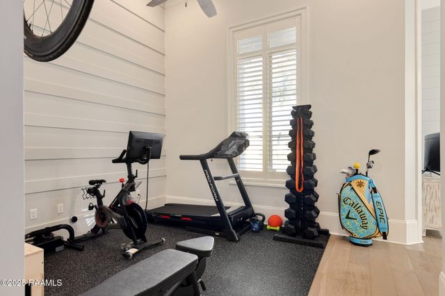 101 Kingfisher Drive, Lafayette, LA 70508