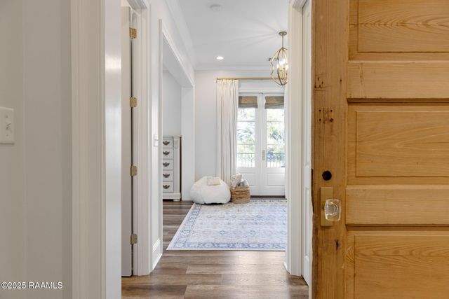 101 Kingfisher Drive, Lafayette, LA 70508