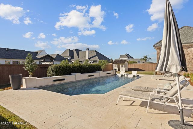 101 Kingfisher Drive, Lafayette, LA 70508