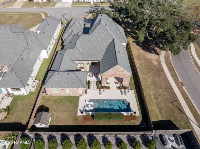 101 Kingfisher Drive, Lafayette, LA 70508