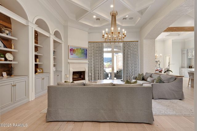 101 Kingfisher Drive, Lafayette, LA 70508