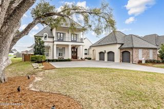 101 Kingfisher Drive, Lafayette, LA 70508