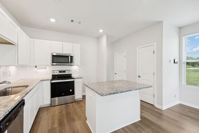 130 Grayson Cir, Chapel Hill, TN 37034