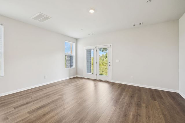 130 Grayson Cir, Chapel Hill, TN 37034