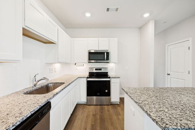 130 Grayson Cir, Chapel Hill, TN 37034