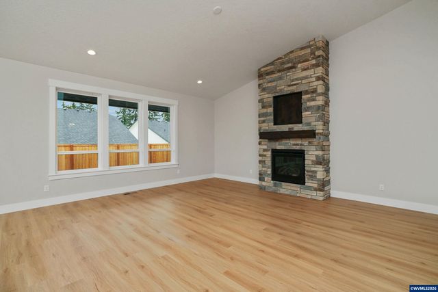 755 Emily Grace Ln SE, Salem, OR 97306
