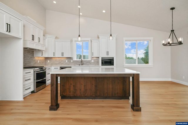 755 Emily Grace Ln SE, Salem, OR 97306
