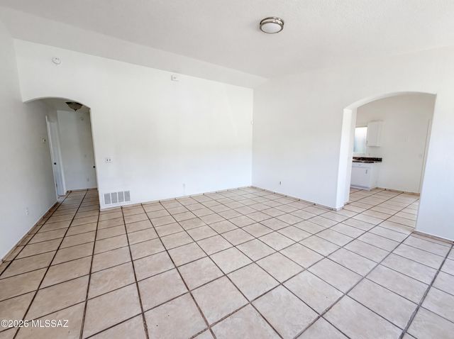 1657 W Wood Crest Court, Tucson, AZ 85746