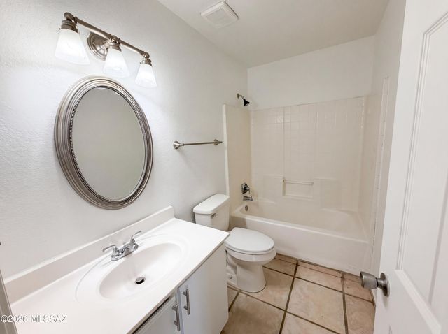 1657 W Wood Crest Court, Tucson, AZ 85746