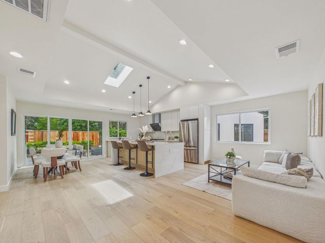 986 Starflower Court, Sunnyvale, CA 94086