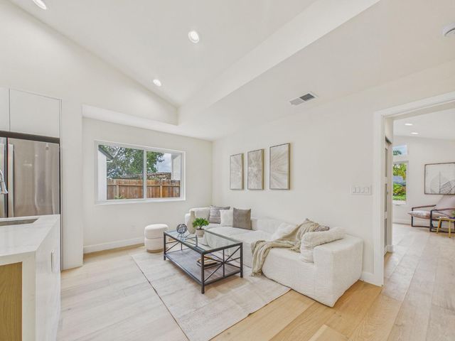 986 Starflower Court, Sunnyvale, CA 94086