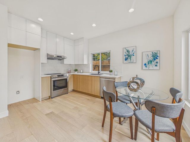 986 Starflower Court, Sunnyvale, CA 94086