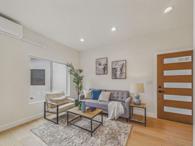 986 Starflower Court, Sunnyvale, CA 94086