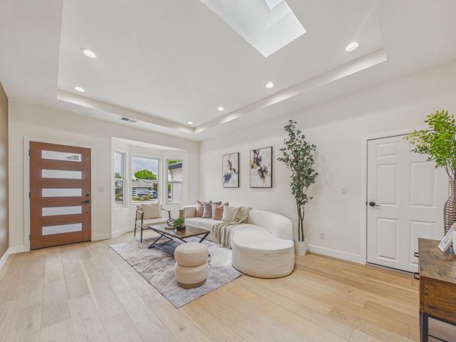 986 Starflower Court, Sunnyvale, CA 94086