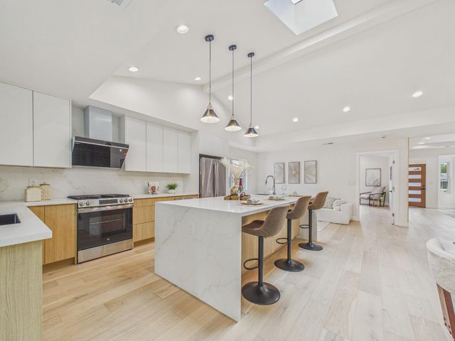 986 Starflower Court, Sunnyvale, CA 94086