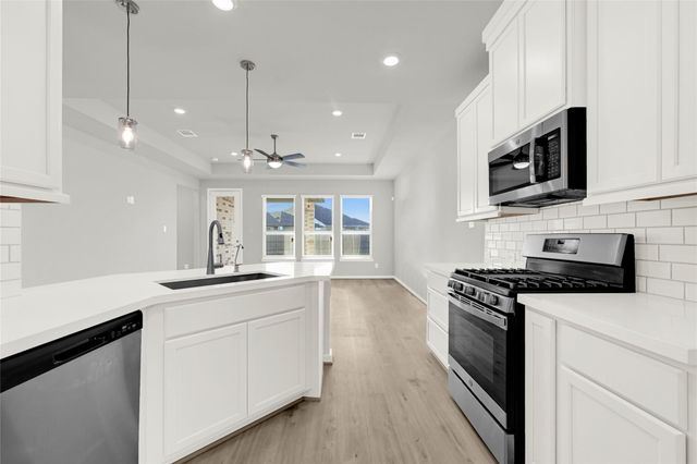 9111 Hunter Hill Drive, Cypress, TX 77433