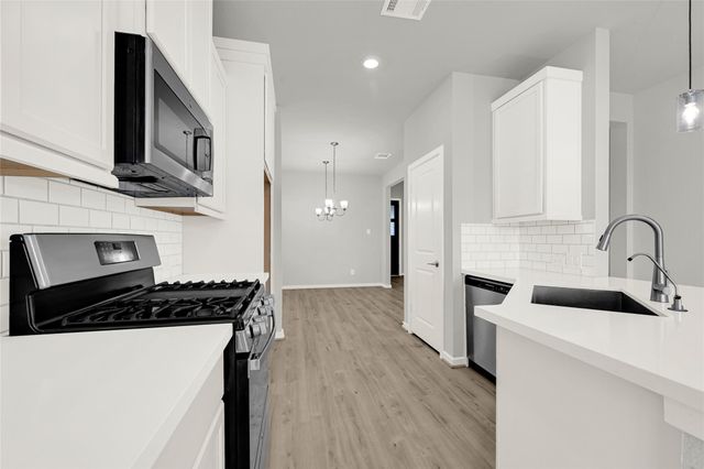 9111 Hunter Hill Drive, Cypress, TX 77433