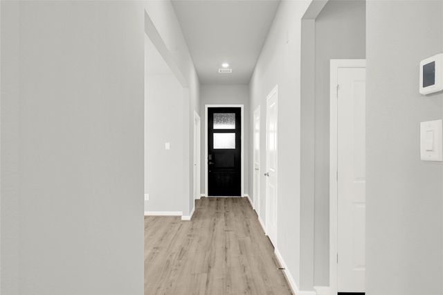 9111 Hunter Hill Drive, Cypress, TX 77433