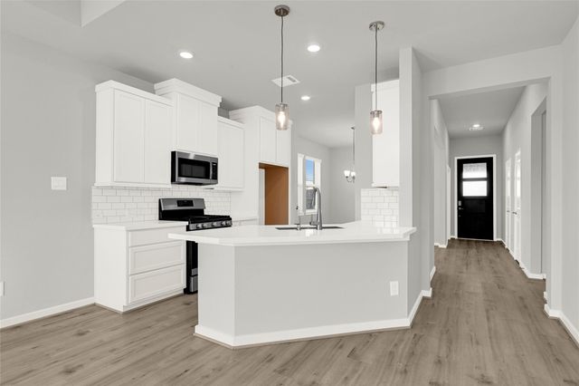 9111 Hunter Hill Drive, Cypress, TX 77433