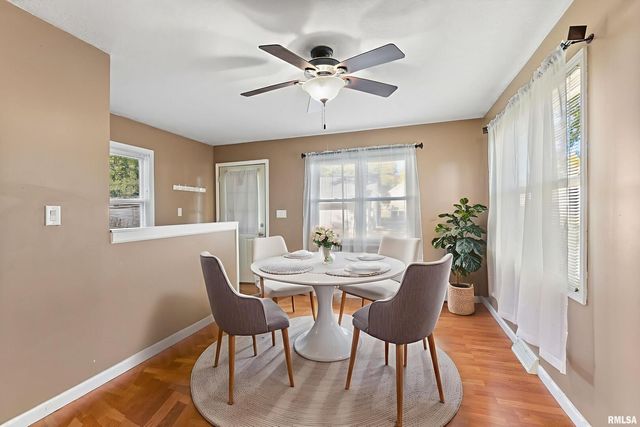 1215 Wisconsin Street, Le Claire, IA 52753