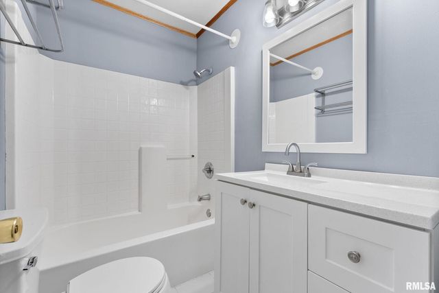 1215 Wisconsin Street, Le Claire, IA 52753