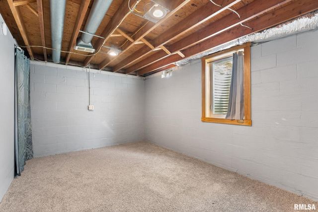 1215 Wisconsin Street, Le Claire, IA 52753