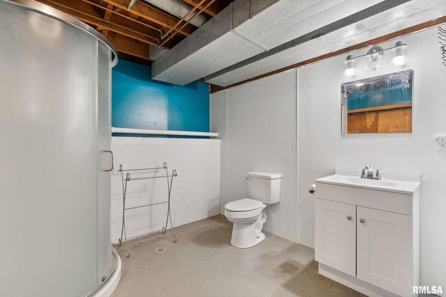 1215 Wisconsin Street, Le Claire, IA 52753