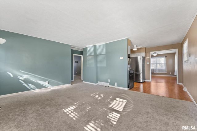 1215 Wisconsin Street, Le Claire, IA 52753